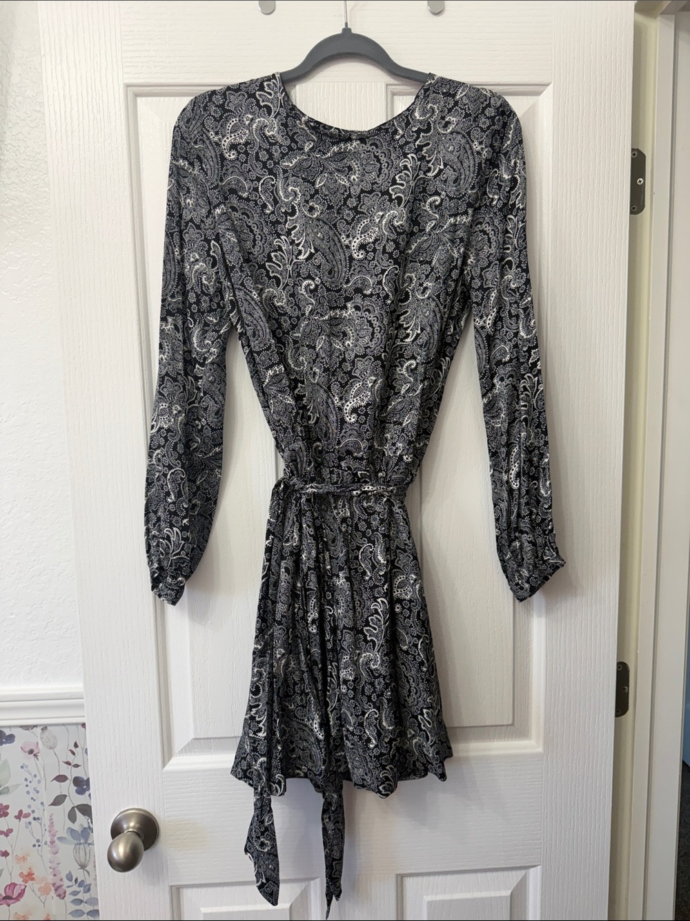 The KOOPLES Black & White Paisley Long-Sleeve Tie-Waist Dress